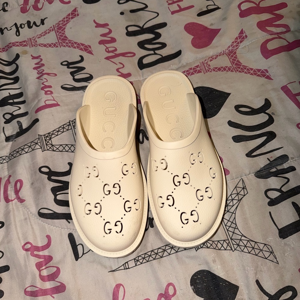Gucci Beige Perforated Logo Slides